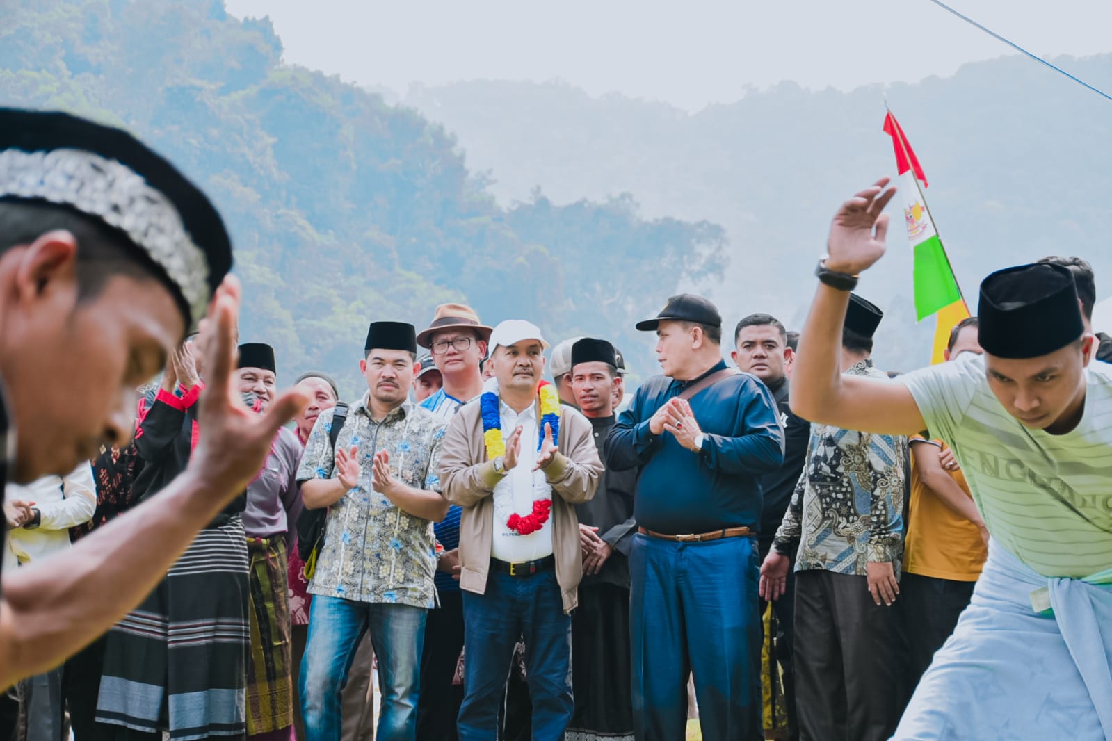 Pj Bupati Kampar Cokau Langsung Ikan Lubuk Larangan Batu Sanggan