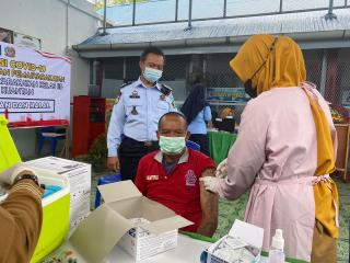 Lapas Kelas IIB Teluk Kuantan, Gelar Vaksinasi 250 Warga Binaan