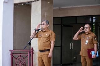 Pj Bupati Diwakili Kadiskes, Pimpin Upacara Peringatan HKN Ke 60 di Kantor Bupati