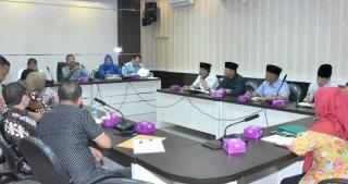 Bahas-Pelepasan-HPL-di-Pulau-Rupat,-DPRD-Bengkalis-Temui-Disnakertrans-Riau