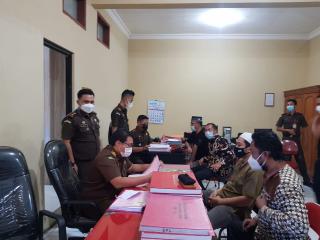 Kejari Tuban Terima Penyerahan Tahap II, Dalam Perkara Pencurian BBM Dari Penyidik Mabes Polri