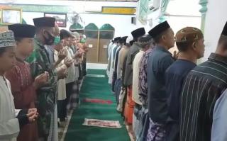 Shalat Ghaib Atas Tenggelamnya KRI Nanggala 402 Beserta 53 Awaknya
