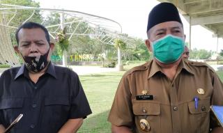 Sudah Disalurkan Rp600 Ribu per KK, Bupati Alfedri Pastikan BLT di Siak Tepat Sasaran