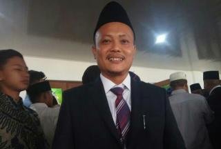 Anggota DPRD Siak Suryono Beri Bantuan untuk Petugas Posko Pencegahan Covid-19