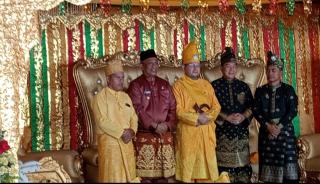 Bupati Anton Saksikan Penabalan Raja Luhak Rambah,Warisan Adat Melayu Kian Berjaya