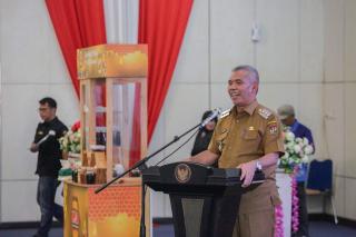 Kembangkan UMKM Kampar , Kamsol Nuka Seminar Kewirausahaan Internasional Lebah dan Kelulut