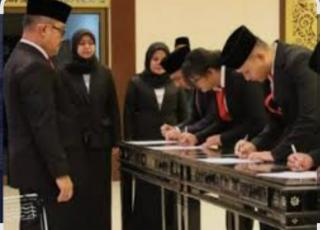 Resmi Dilantik Vaezanol Kosuma Pimpin Majelis Pengawas Notaris Rokan Hulu 