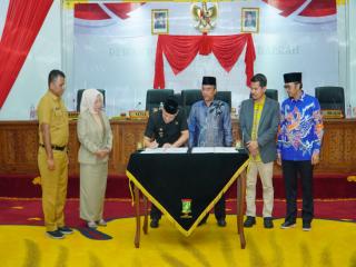 Pj Bupati Kampar dan Pimpinan DPRD, Tandatangani Nota Kesepakatan MoU Rancangan KUA PPAS APBD 2025