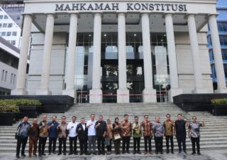 Berikut 13 Kepala Daerah Yang Mengajukan Gugatan ke MK, Terkait Jadwal Pilkada