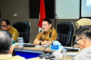 Pj Bupati Kampar Pimpin Rapat Evaluasi Realisasi Fisik dan Keuangan Kegiatan Pembangunan TA 2024