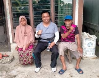 Sambil Olahraga Sore, Kapolsek Kampar Menyambangi Warga