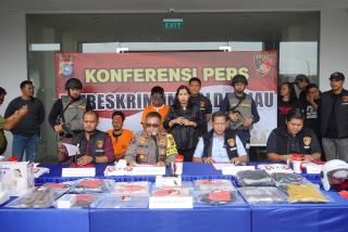 Dua Pelaku Perampokan Menggunakan Senpi Berhasil Diringkus Ditreskrimum Polda Riau