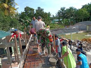 Babinsa Koramil 16/Tapung Bersama Warga Goro Pengecoran Mushala