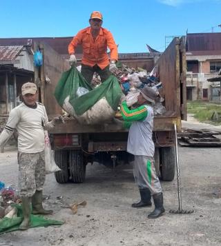 Pasukan Kebersihan Pasar Air Tiris, Imbau Untuk Bersama Menjaga Kebersihan