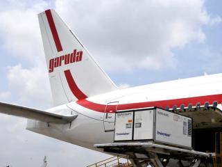 Sepuluh Juta Dosis Bahan Baku Dari Perusahan Sinovac Tiba di Bandara Internasional Soekarno-Hatta