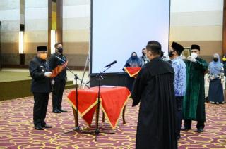 Wagubri Lantik PNS Provinsi Riau Formasi Tahun 2018