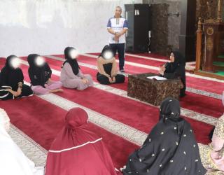 WBP Perempuan Lapas Pasir Pangaraian Dapat Tausiah di Bulan Ramadhan