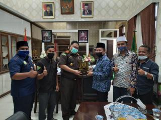 Ini Pesan Kajari, Saat Terima Kunjungan Dai Pedalaman yang Safari Dakwah di Kampar