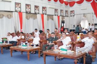 Pj Sekda Kampar Ramlah Bersama Gubru, Ikuti Zoom Meeting Rakor Penanganan Inflasi dan Karhutla