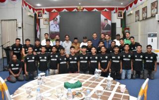 Kontingen Kampar PSBS Bangkinang Berlaga ke Jawa Timur, Dilepas Langsung Kadis Dikpora Kampar