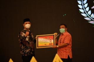 Umumkan Peraih KI Riau Award, Kategori OPD Terbaik Satu Diraih Diskominfotik Riau