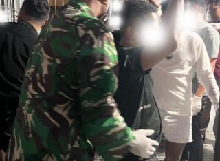 Petugas dan TNI Sidak Kamar Warga Binaan, Cegah Gangguan Kamtib