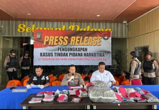 Polres Rohul Bongkar 56 Kasus Narkotika dalam Konferensi Pers
