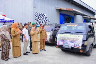 Penyaluran 489 Ton Beras Cadangan Pangan Pemerintah Untuk Bantu Warga Dilepas Bupati Kasmarni