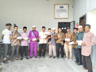 CSR Disalurkan PT KKU Untuk Masjid, Ponpes, Rumah Tahfidz, MDA dan Anak Yatim di Desa Sungai Jalau