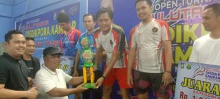 Rebut Piala Kadisdikpora Kampar, Open Turnamen Bulu Tangkis Digelar