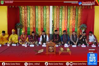 Mandai Ulu Taon, Bupati dan Wakil Bupati Kompak Lestarikan Budaya Turun-temurun di Rohul