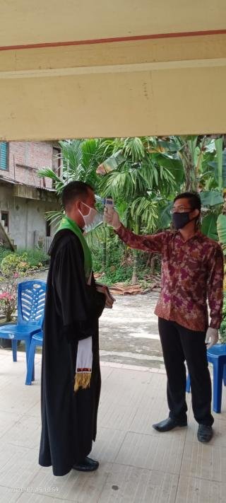 Ibadah Minggu BNKP Pinang Sebatang - Perawang Tetap Ikuti Prtokol Kesehatan