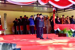 Peringati Hari Pahlawan Nasional Ke 78, Pj Bupati Firdaus Menjadi Inspektur Upacara