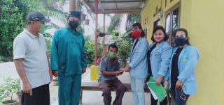 Tim Pengabdian UNRI Edukasikan Pentingnya Menggunakan Masker