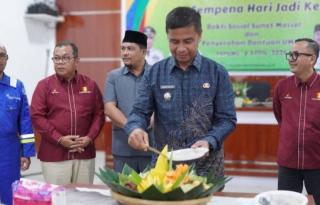 Bantuan dan Bakti Sosial Disalurkan Bupati Kampar Saat Hadiri Hari Jadi PT RPM Ke-4