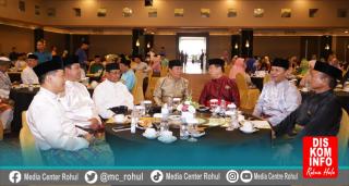 Pemkab Rohul Melaksanakan Halal Bihalal Antara Himpunan Keluarga Rohul Berada di Pekanbaru
