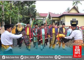 Pemkab Rohul Hadiri dan Sukseskan Acara Tradisi Mandai Ulu Taon
