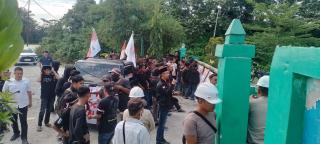 Aksi Unjuk Rasa Digelar Aliansi Birandang Menggugat di Pabrik PKS PT Air Kampar Group