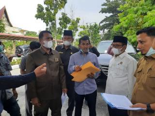 5 Mobil Dinas Bupati Kampar Disoroti Pansus dan Cek Fisik Kendaraan