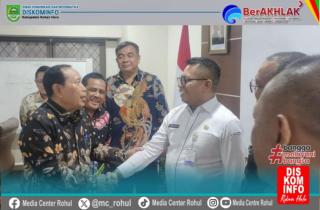 Bupati Rohul Konsultasi Bersama Kementrian Transmigrasi RI terkait Desa Definitif & Bandar Udara 