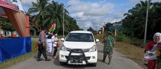 Tim Gabugan Cek Kendaraan di Pos PPKM Rohul