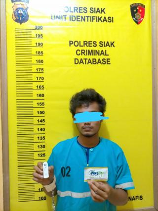 Kanit Sabhara Polsek Sungai Mandau Amankan Pelaku Tindak Pidana Penyalahgunaan Narkotika