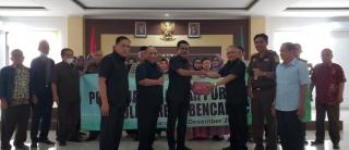 Mantan Wakil Jaksa Agung Setia Untung Juga KBPA, Serahkan Bantuan Kepada Korban Gempa Cianjur