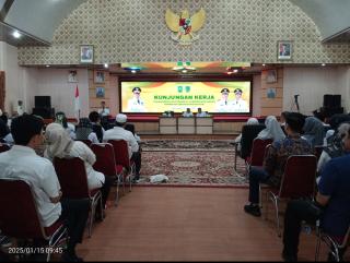 Bupati Rohil Afrizal Sintong Sambut Kunjungan Pj Gubernur Riau di Mess Pemda