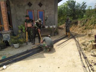 Dandim 0313/KPR Gelar Pembukaan Pembuatan Semenisasi Jalan