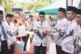 Puncak HUT HGN dan PGRI, Firdaus Apresiasi Jasa Para Guru Telah Mengabdikan Diri Untuk Mendidik