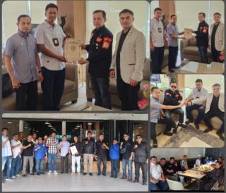 Penyerahan SK Mandat DPD Lembaga Investigasi Negara (LIN) Riau Toni Supriadi Masa Bakti 2025-2028