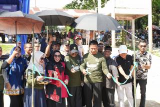 Potensi Wisata Air dan Budaya, Festival Pacu Sampan Kepala Naga (Dragon Boat) Dibuka Bupati Kampar
