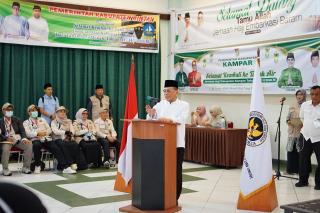 Bupati Rohil Sambut Jemaah Haji Tiba di Bandara Internasional Hang Nadim Batam