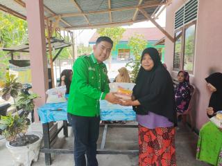 Peduli Sesama, DPC PPP Kampar Bagikan Paket Sembako di Beberapa Kecamatan